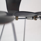 Paire de chaises 3107 série papillons Arne Jacobsen pour Fritz Hansen