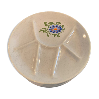 6 assiettes à fondue « faïence de Saint Amand » décor floral