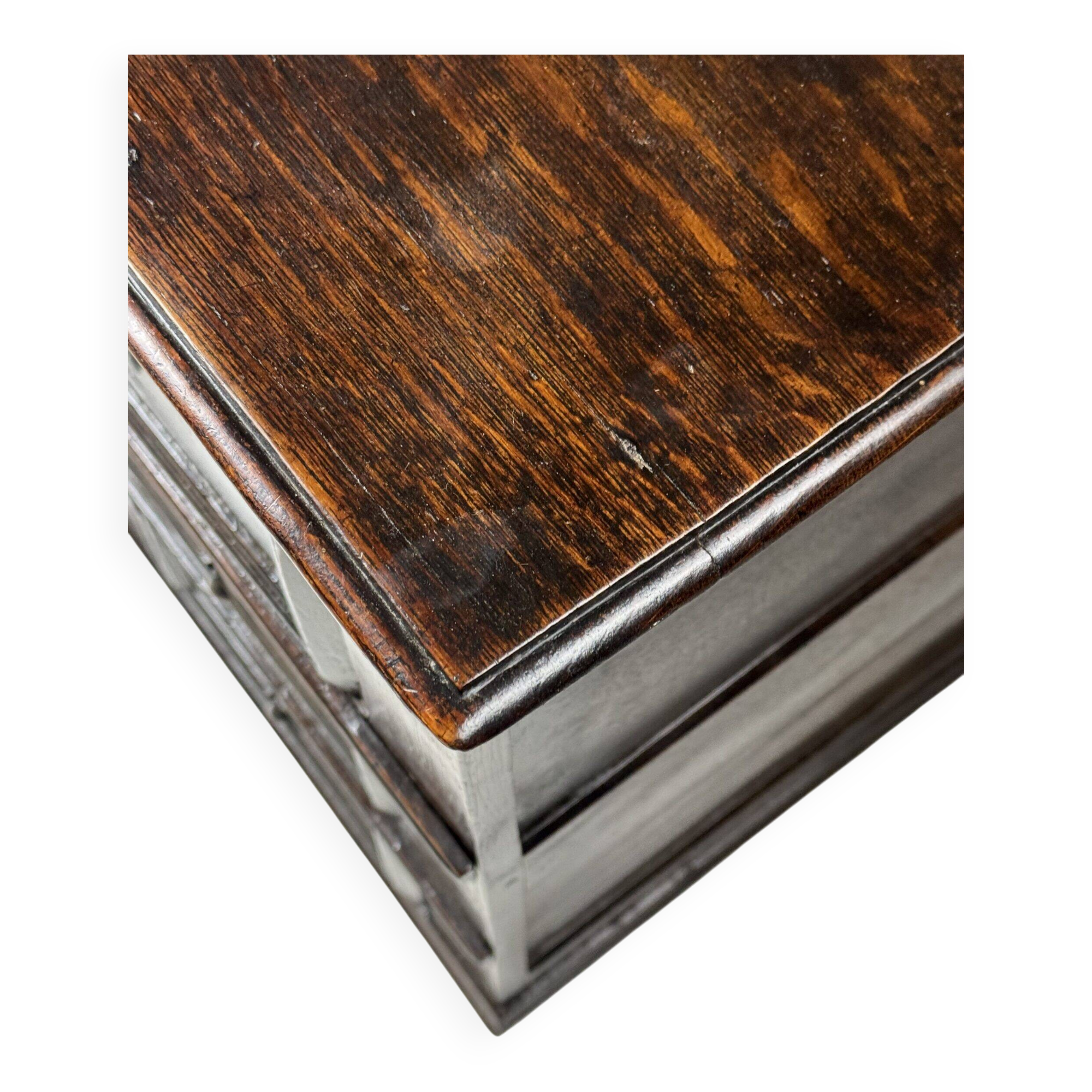 English chest of drawers 17th century oak