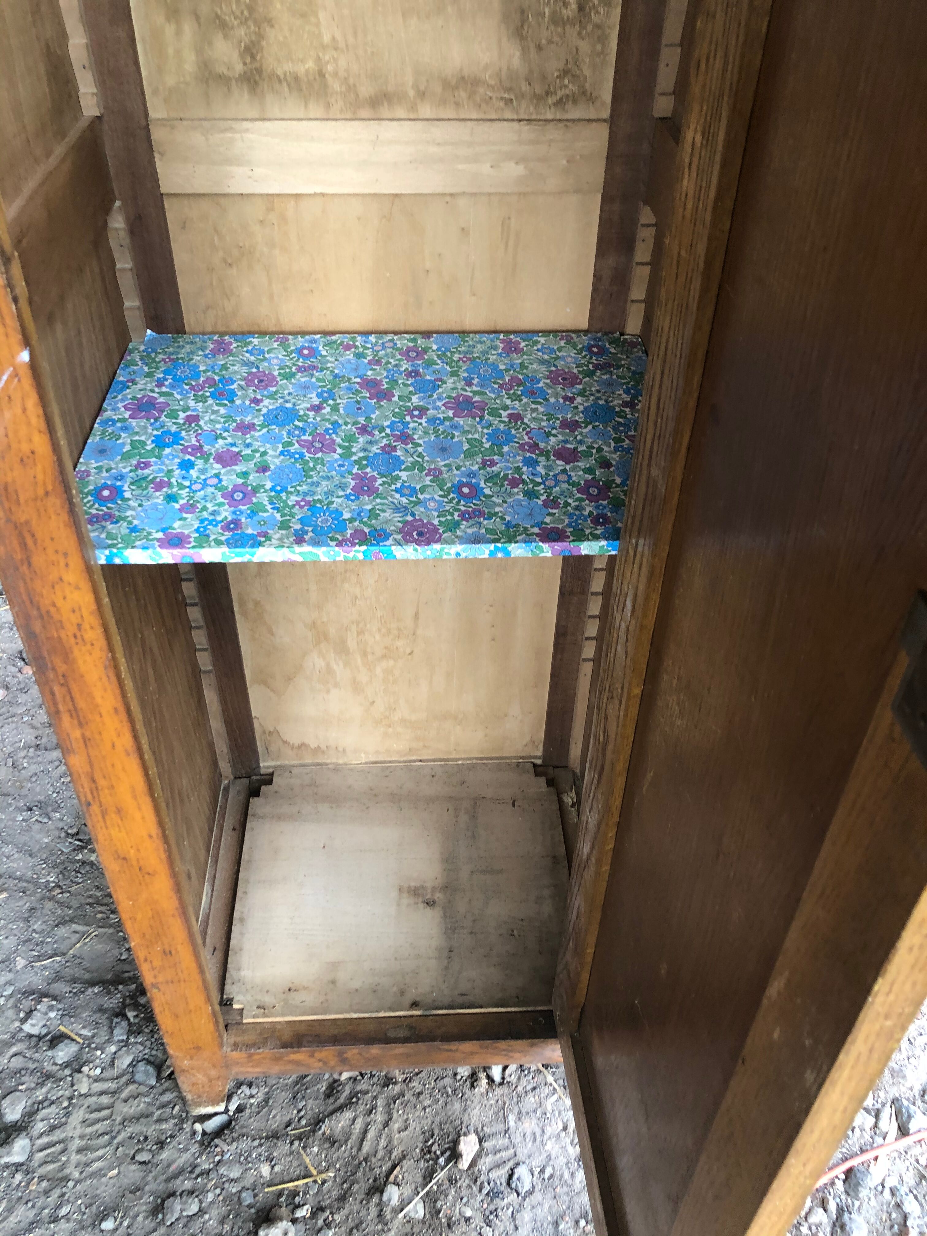 Small Parisian wardrobe