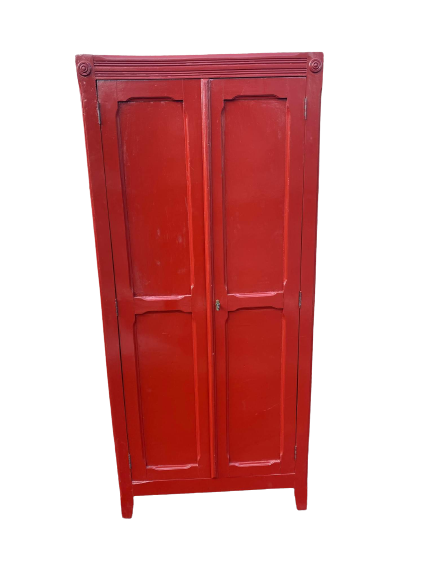 Armoire parisienne