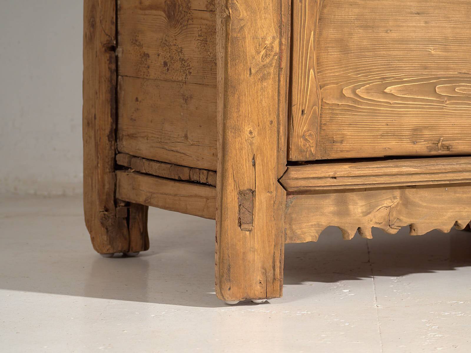 Antique Chinese two-door sideboard (c.1900)