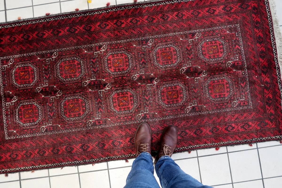 Tapis Baluch afghan ancien fait main, 105 cm x 212 cm (3,4 pi x 6,9 pi), années 1930 - 1C1159