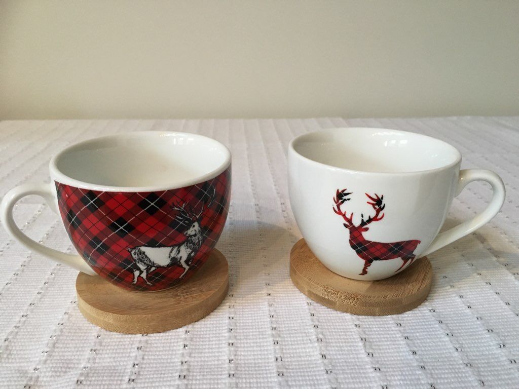 Lot of 4 cups deer pattern