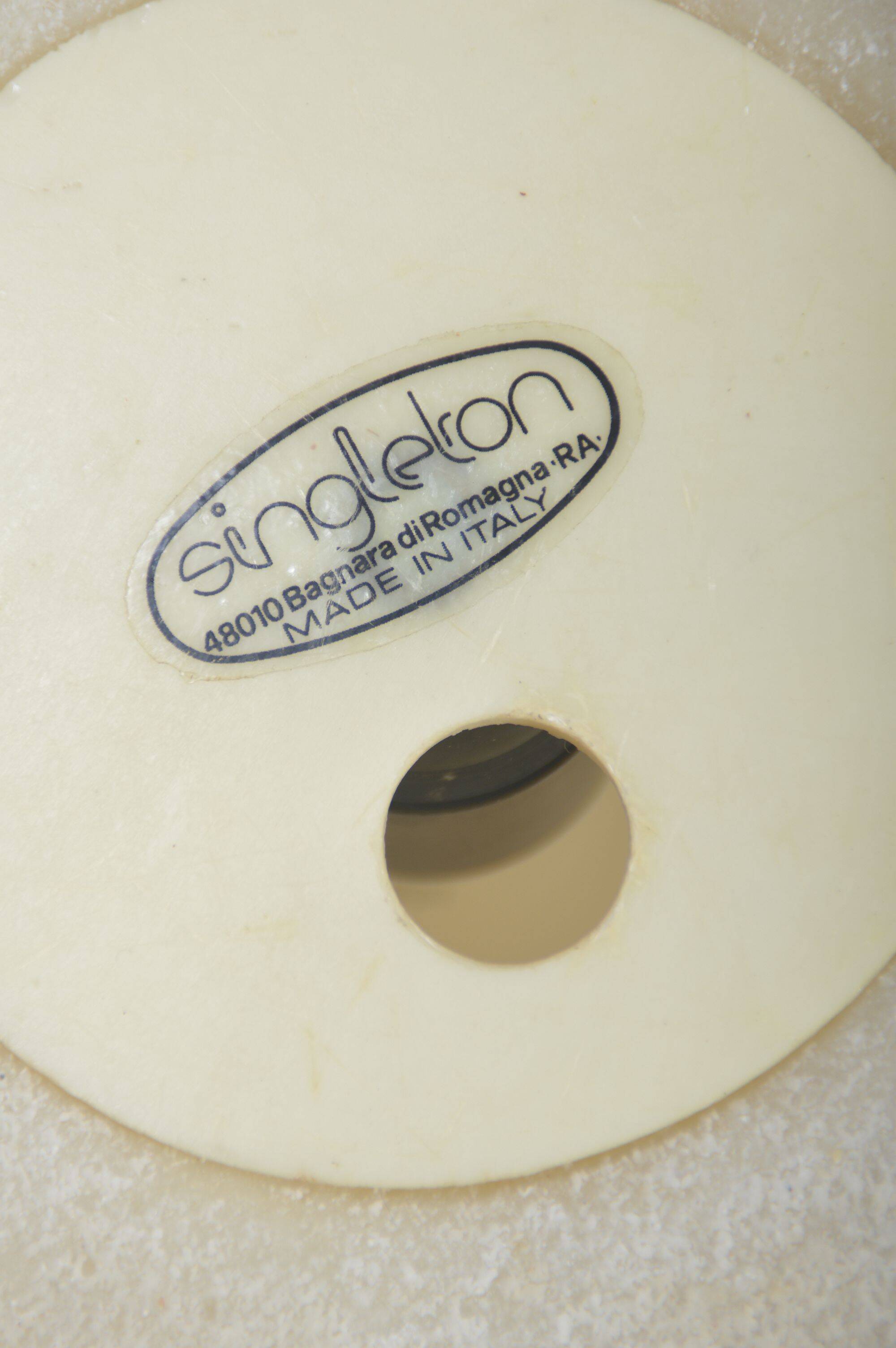 Lampe rock Dora conçue par André Cazenave pour Singleton, années 1970.