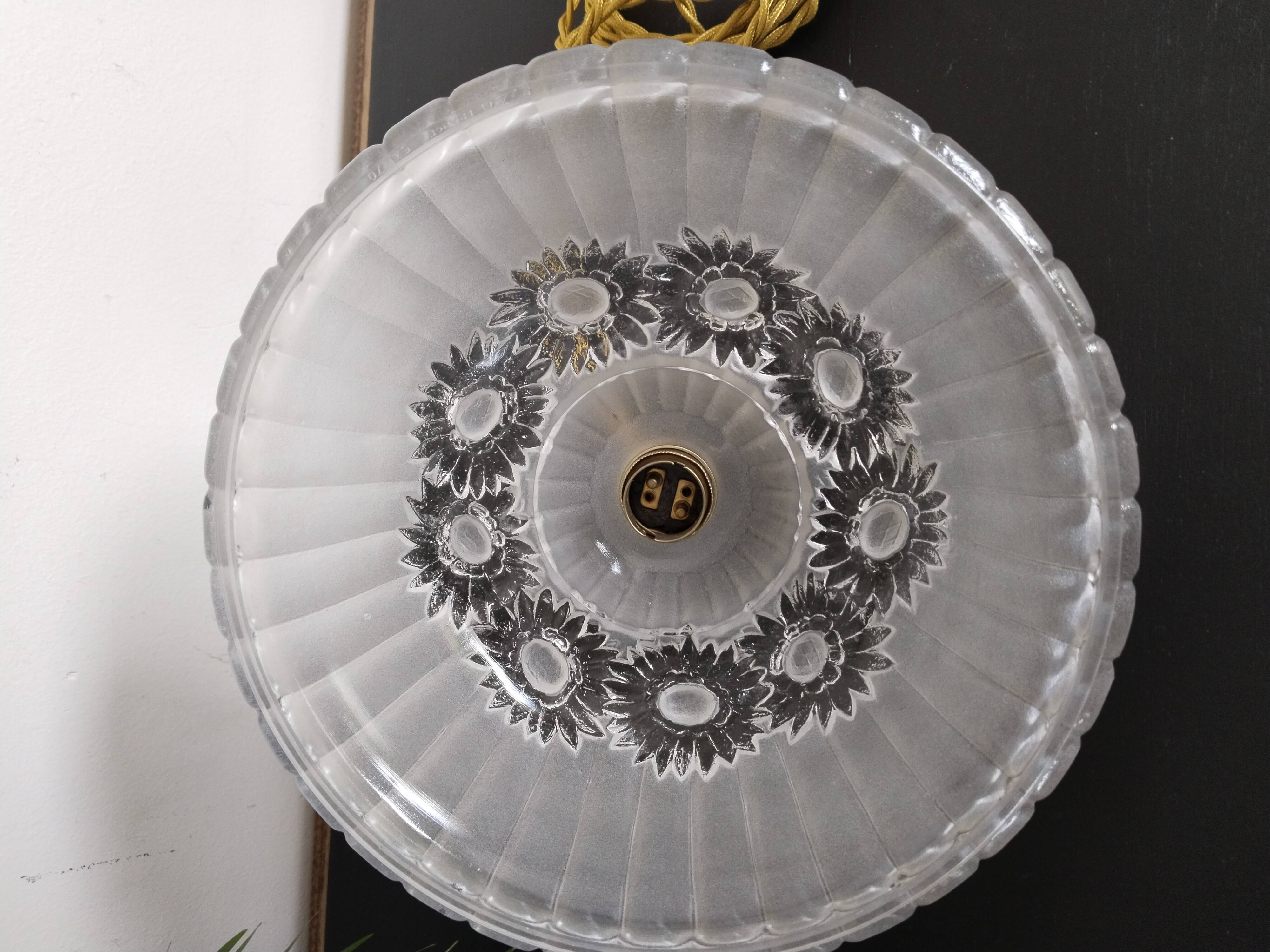 Suspension lustre , luminaire vintage en verre givré