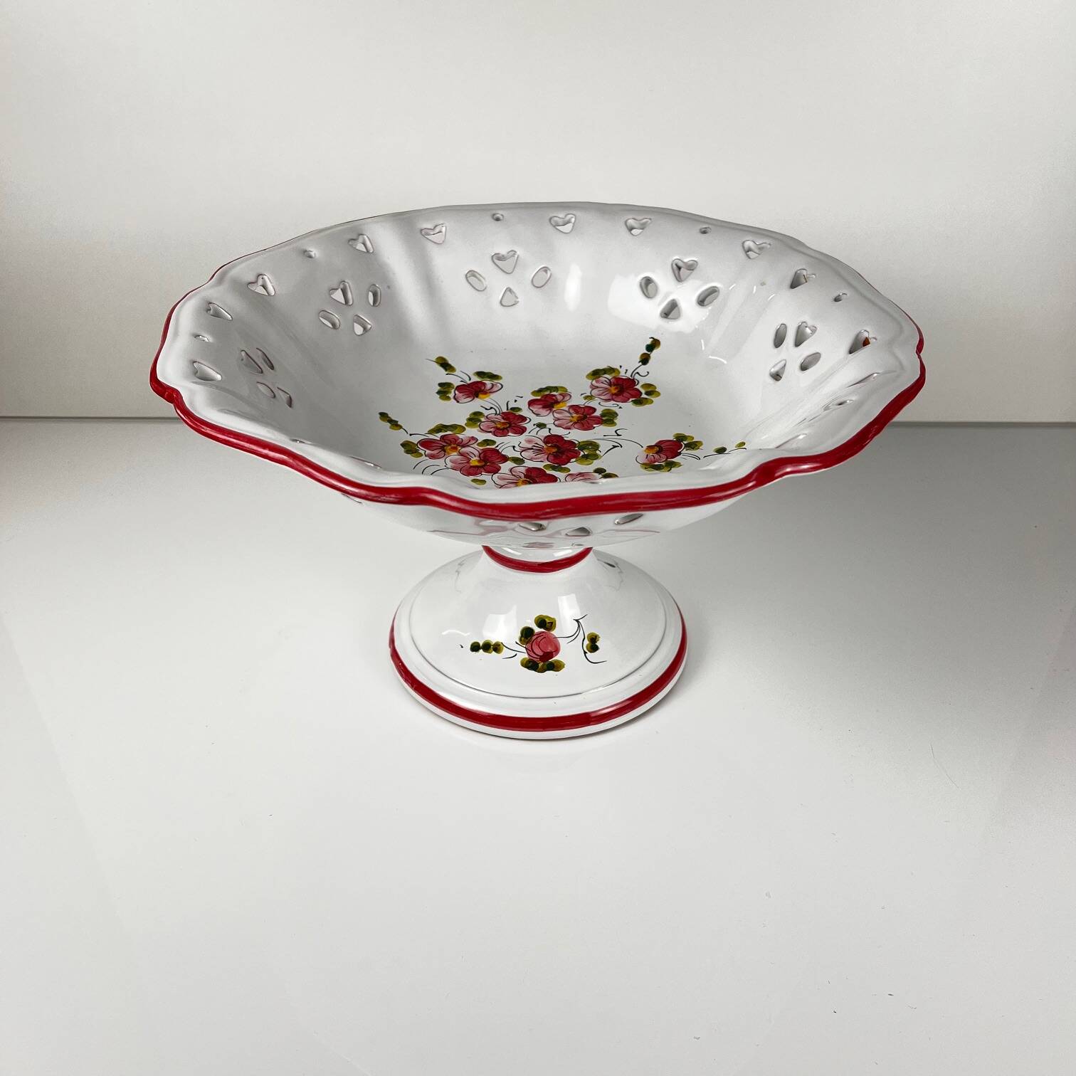 Vintage hand-painted fruit bowl, 20th century
