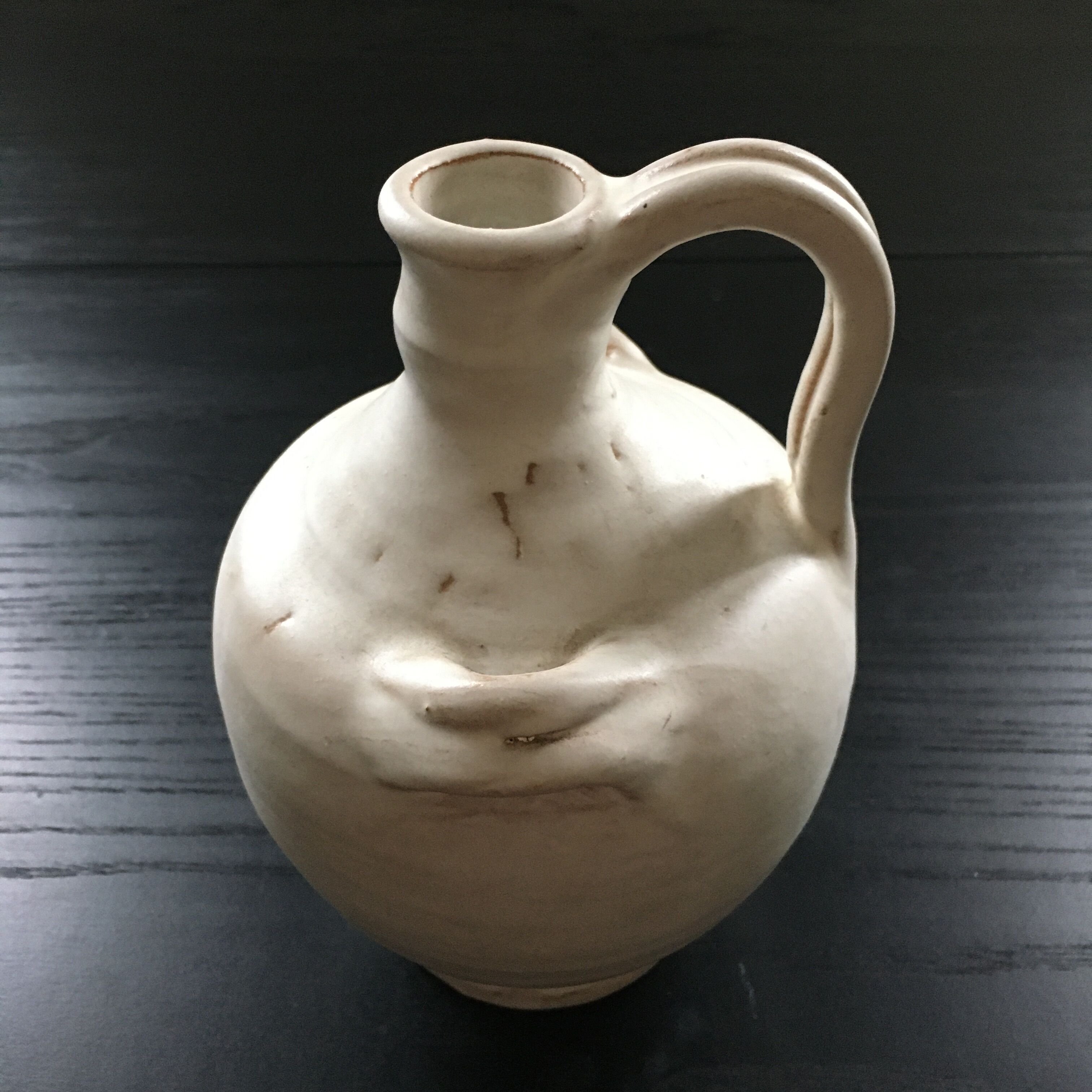 Cruche terre cuite ivoire