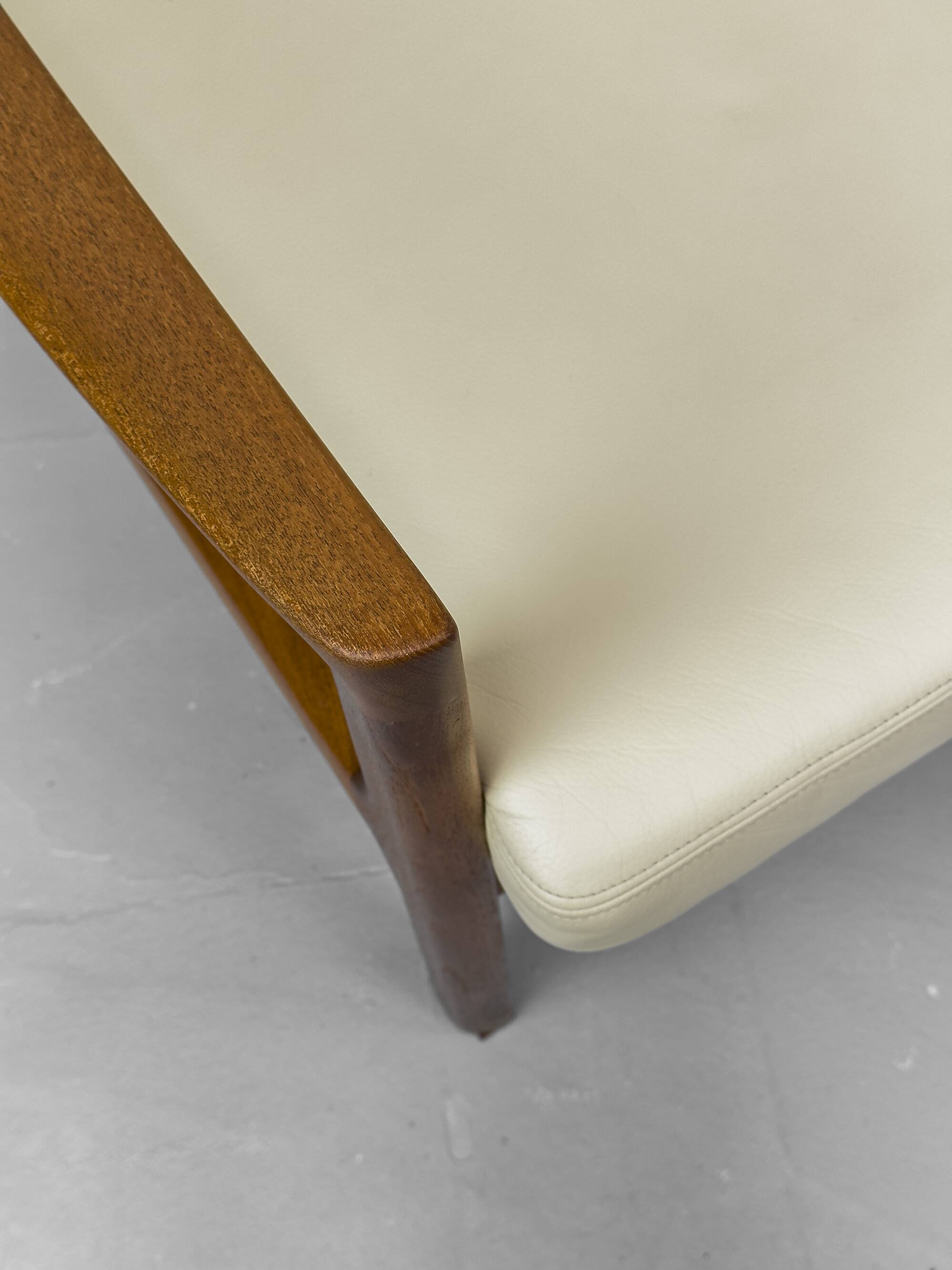 3-Seater Senator Sofa in Leather and Teak by Ole Wanscher for Cado, 1977