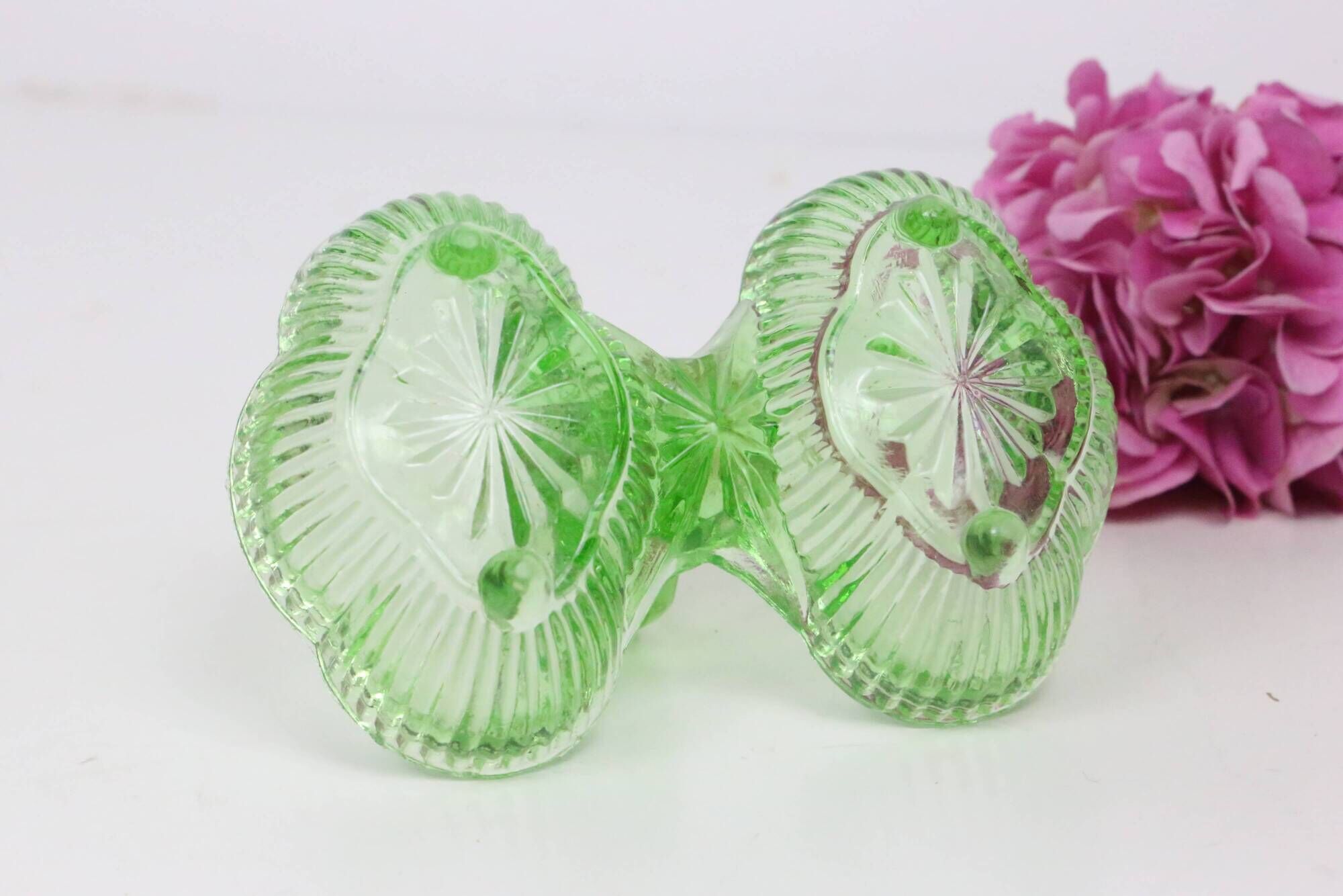 Salt and Pepper Servant in green glass, molded glass, vintage French, authentic