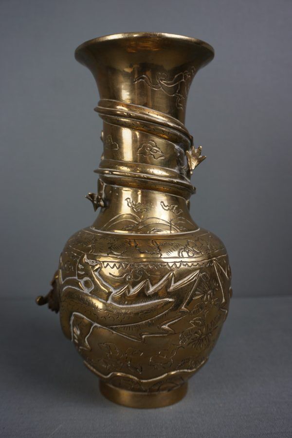 Chinese dragon brass vase, 1920