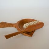 Wooden table shovel and sweeper