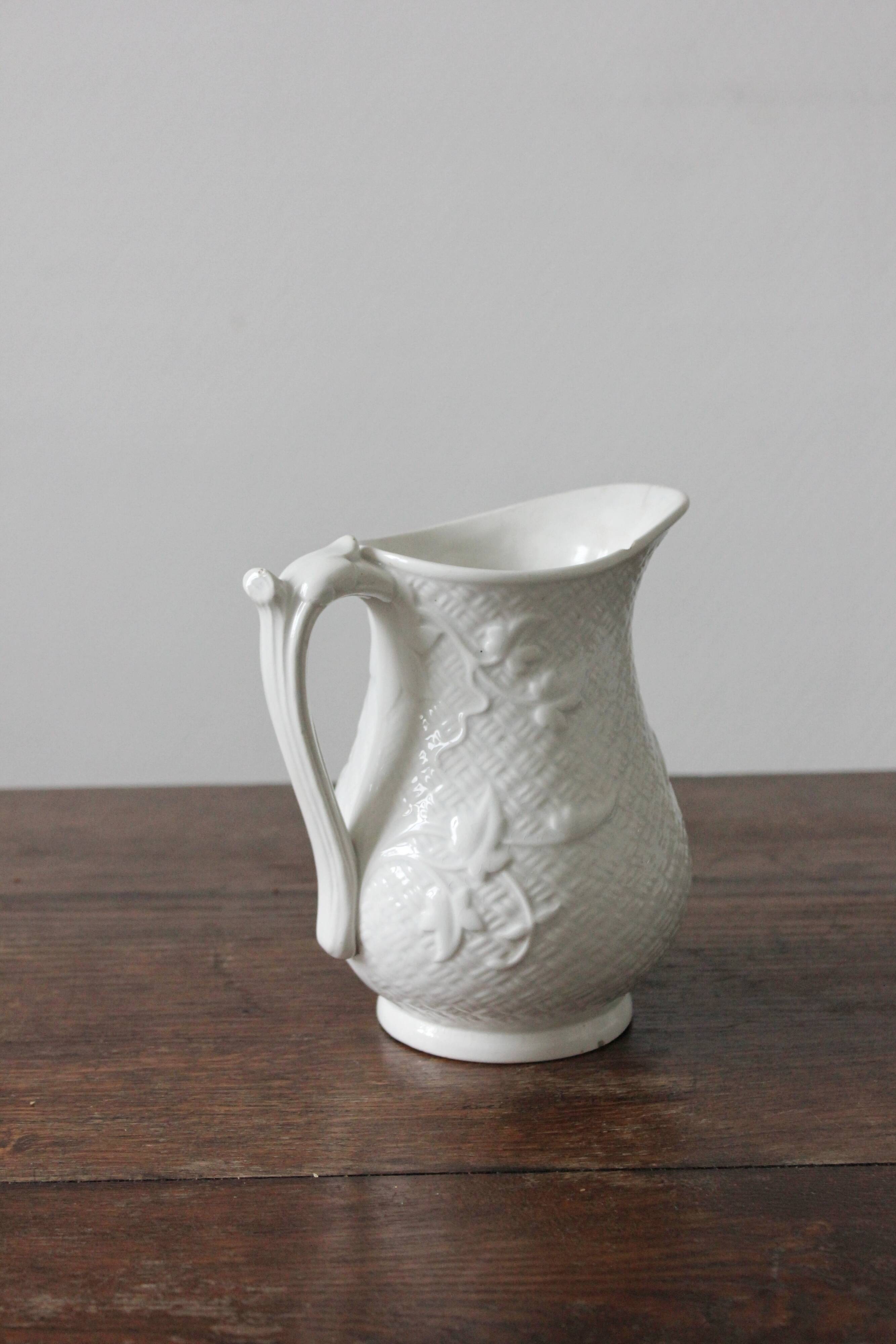 Earthenware pitcher in Digoin Sarreguemines slipware, 19th century