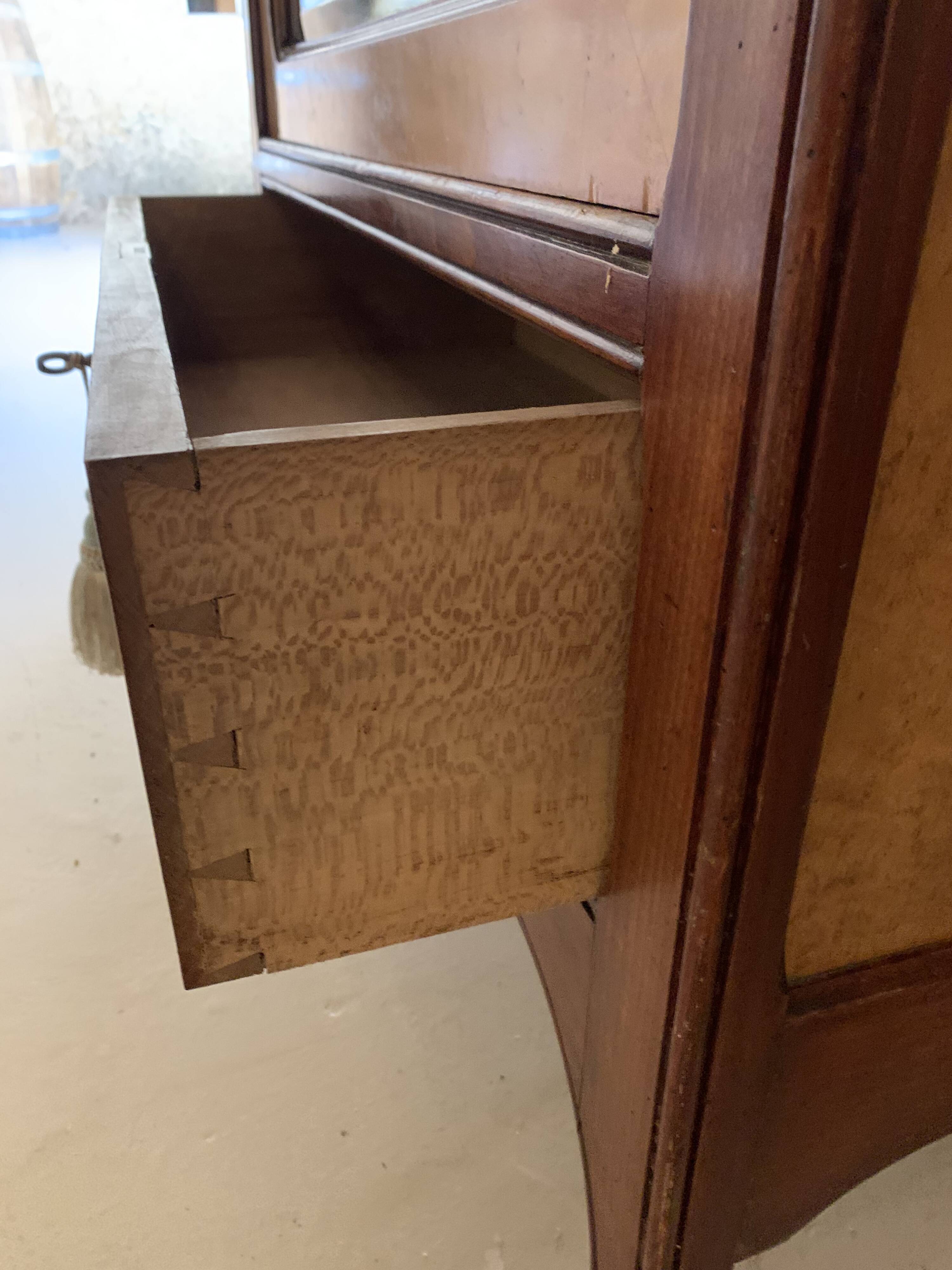 Armoire Art Nouveau