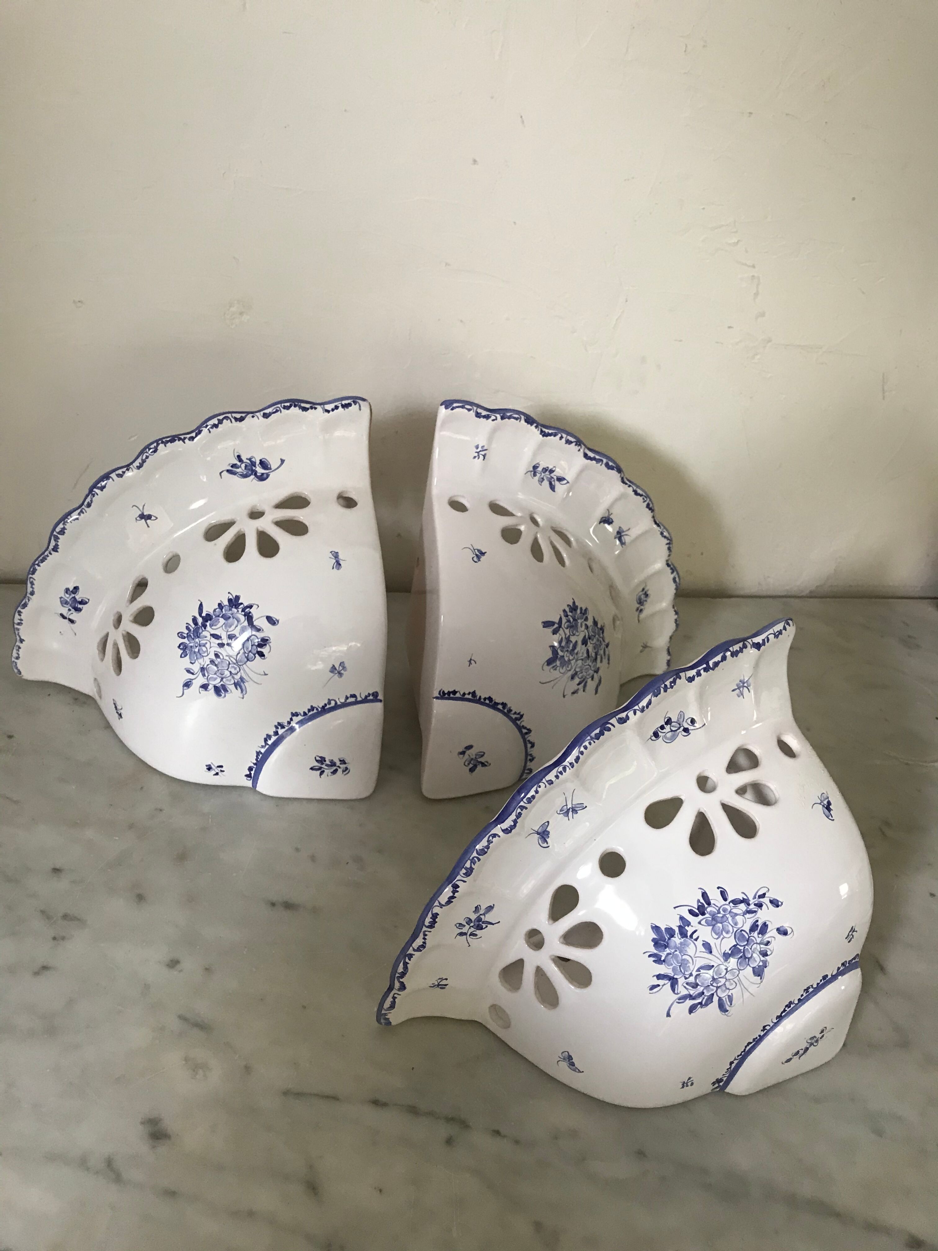 Moustiers ceramic angle sconce