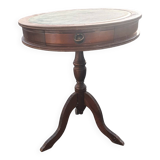 Pedestal table