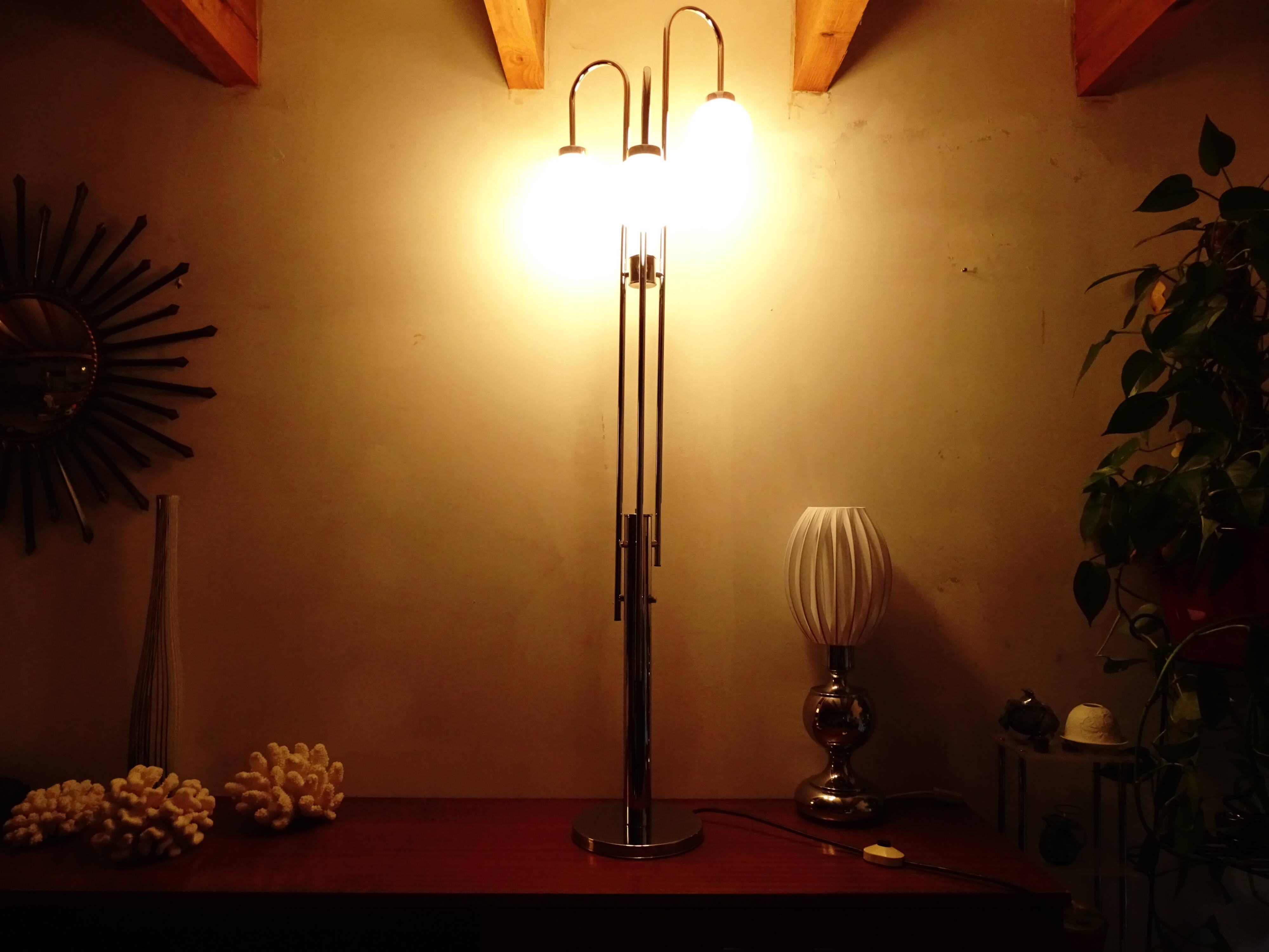 Lampadaire  chromé 3 boules 1970 vintage