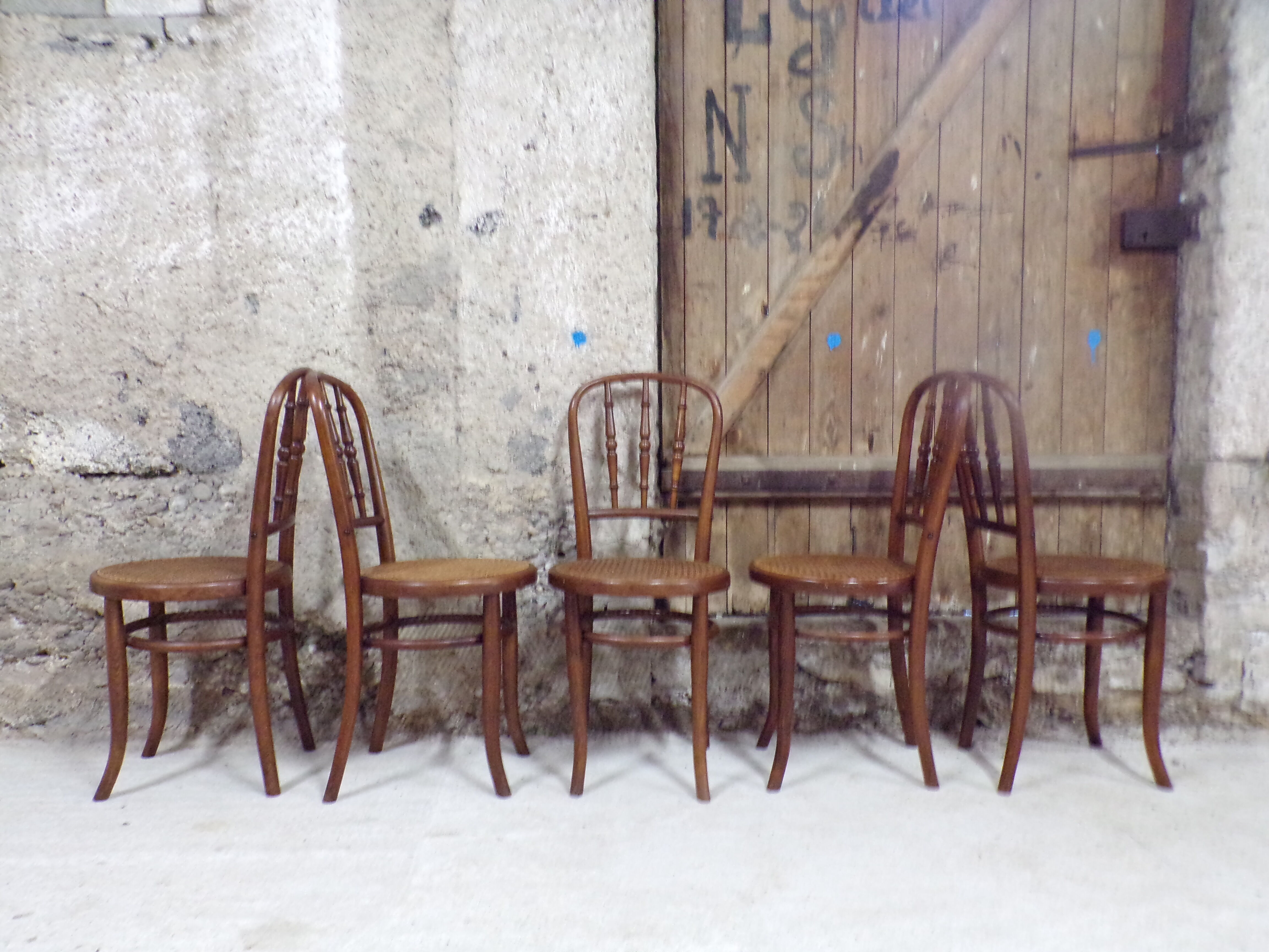 Suite 5 chairs of curved wooden Fischel bistro