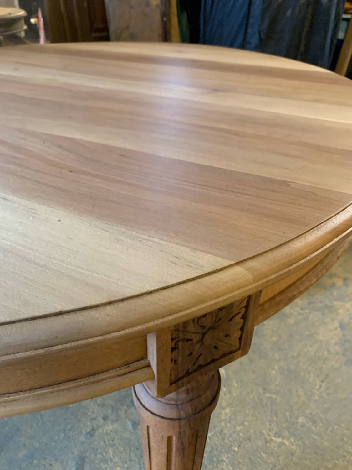 Table ovale art déco