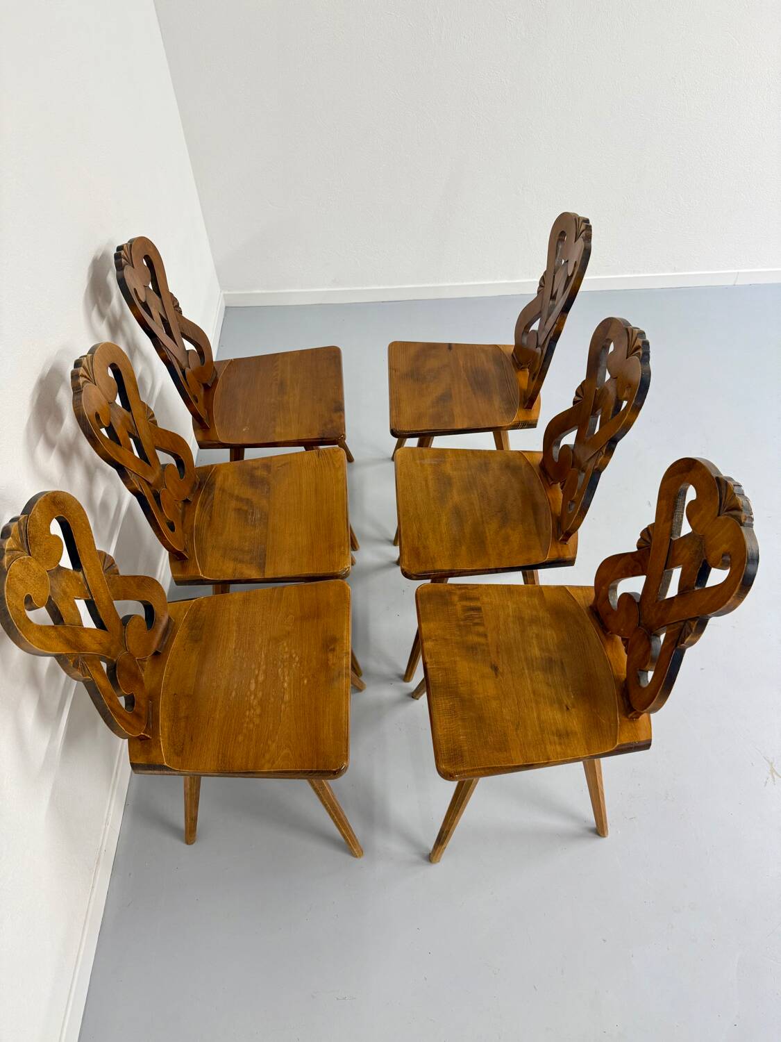 Set of 6 Alsatian double heart chairs in solid oak, early 20th century