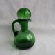 Pichet fiole de chimie en verre vert
