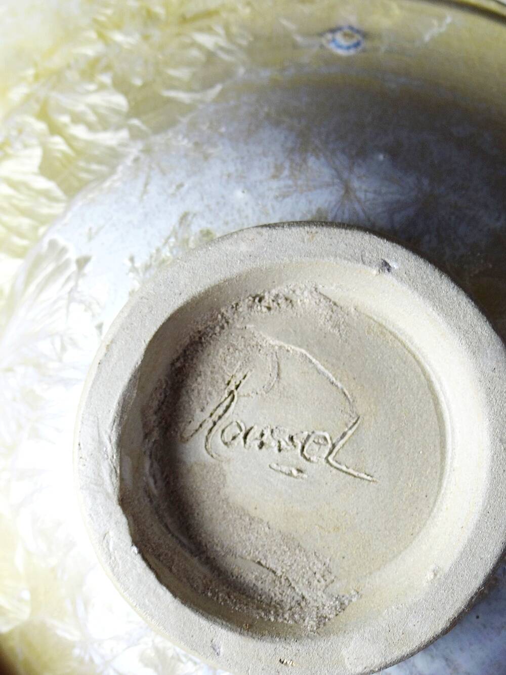 Vintage stoneware pocket bowl with crystalline glazes signed by Françoise Roussel.