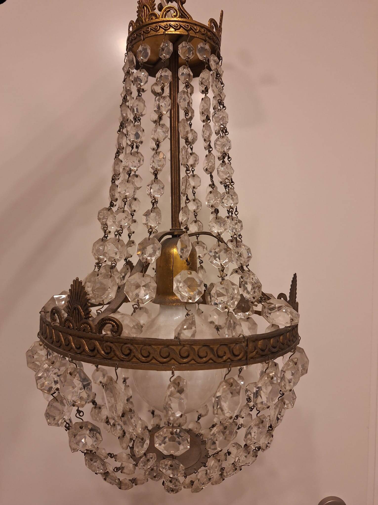 Chandelier with pendants