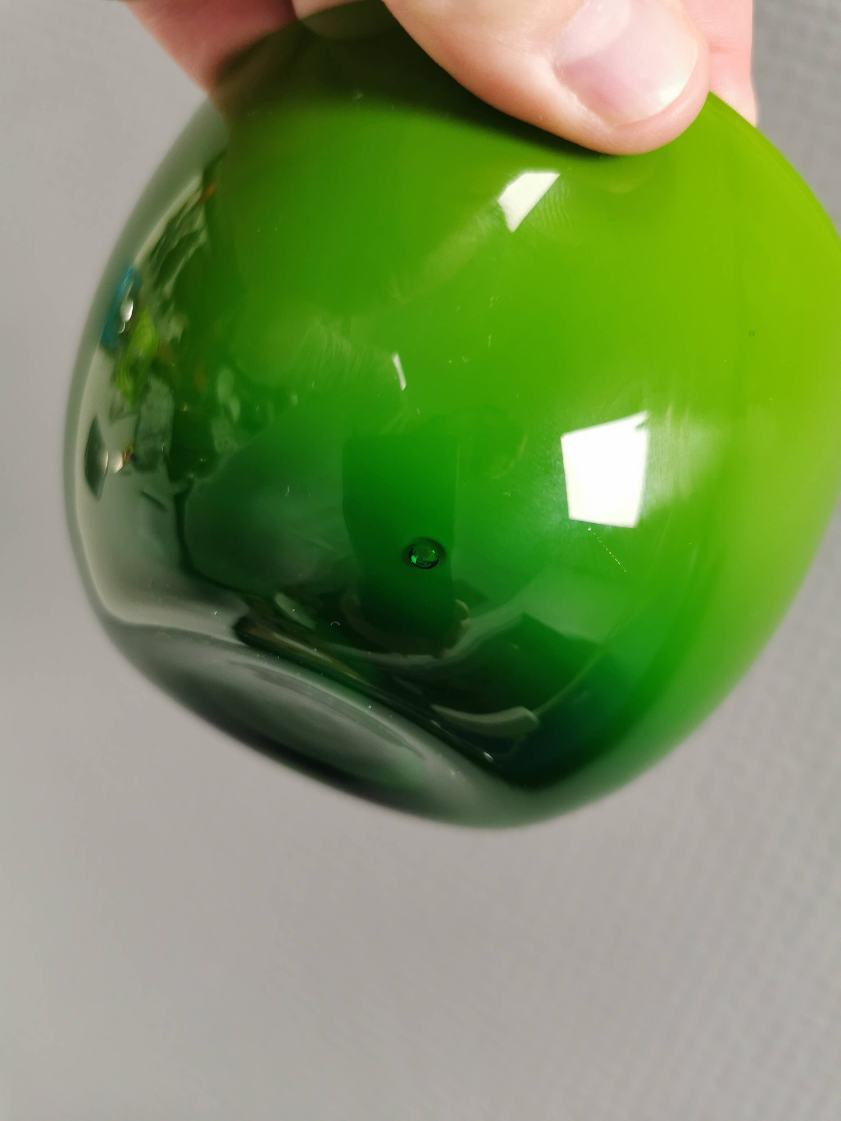 Bol en verre à deux couches des années 1960.