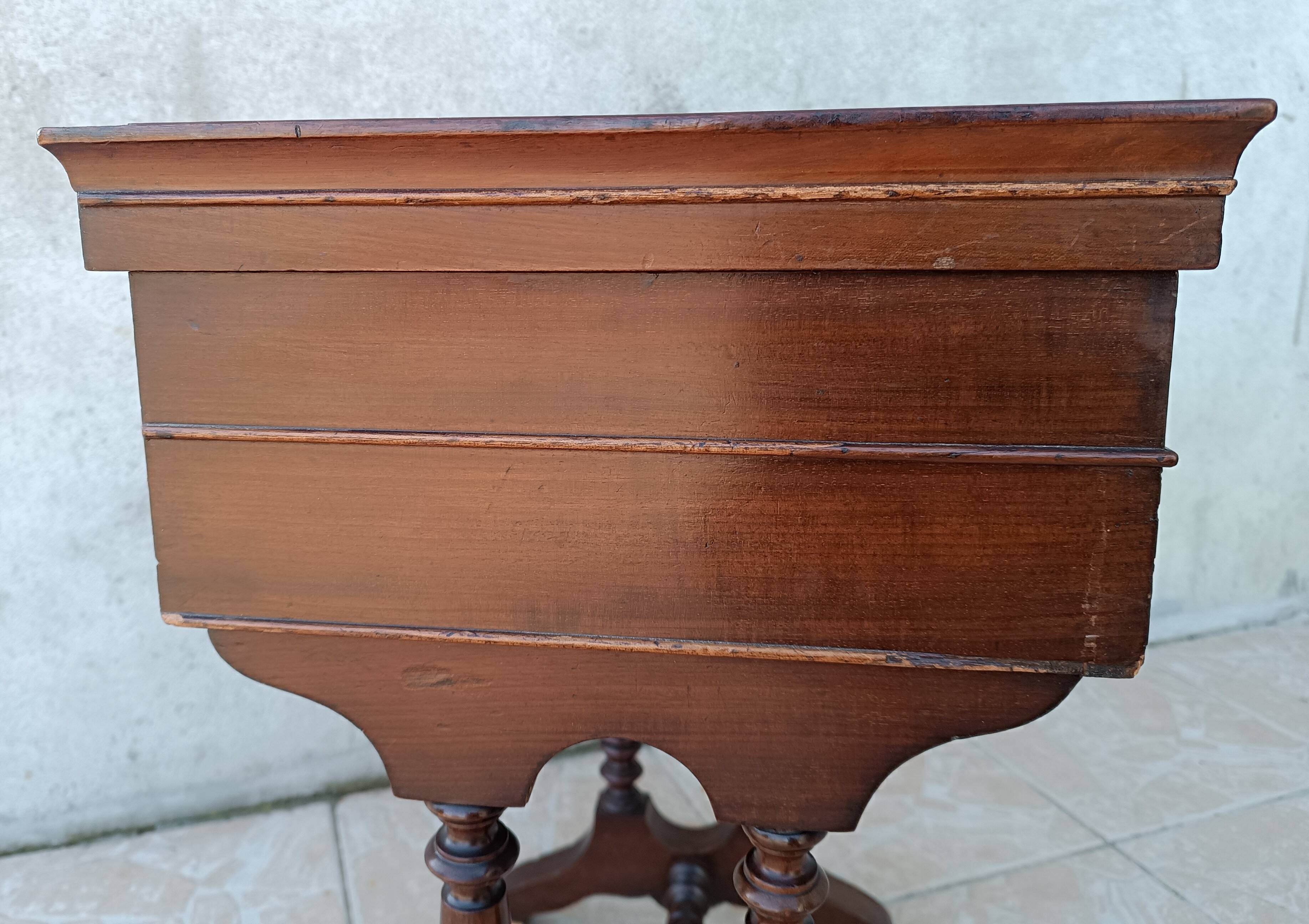 Travailleuse Louis Philippe en acajou