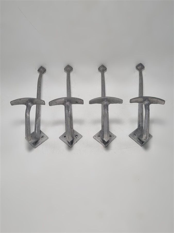 4 aluminium coat hooks