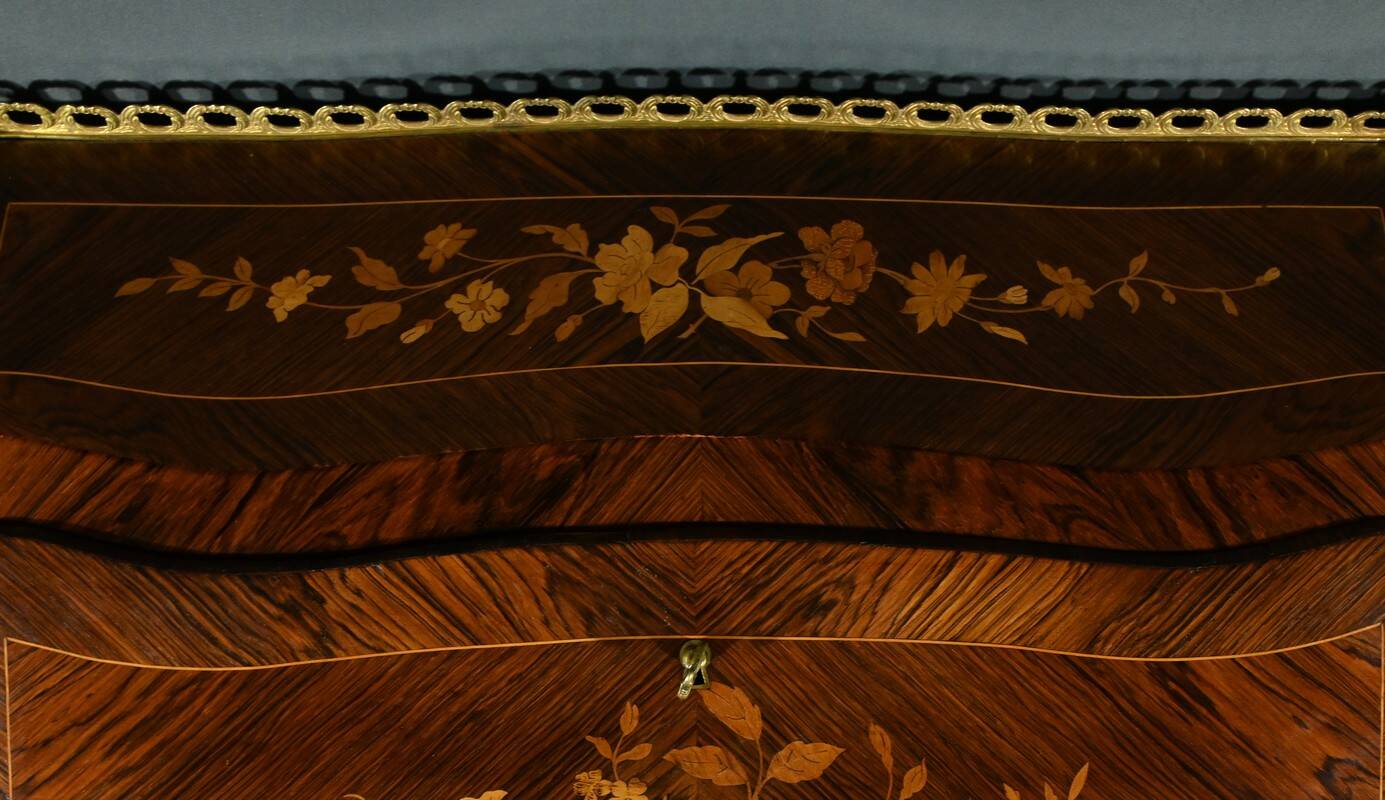 Small Rosewood Lady's Desk, Louis XV Style – Part 2 of the 19th Century