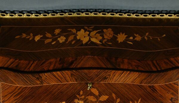 Petit Bureau de Dame en Palissandre, style Louis XV – 2ème Partie XIXe