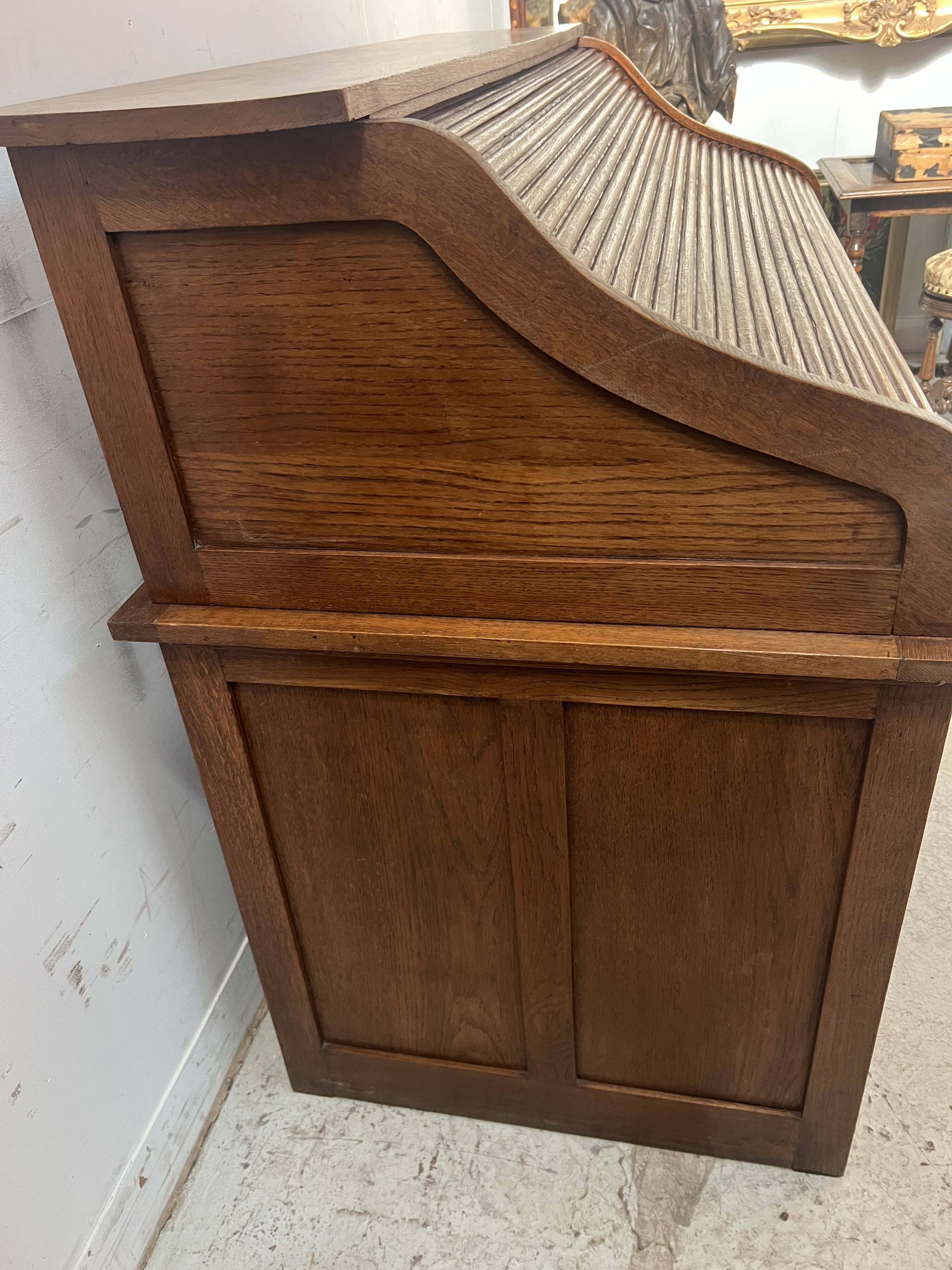 American desk in solid oak, 20th century