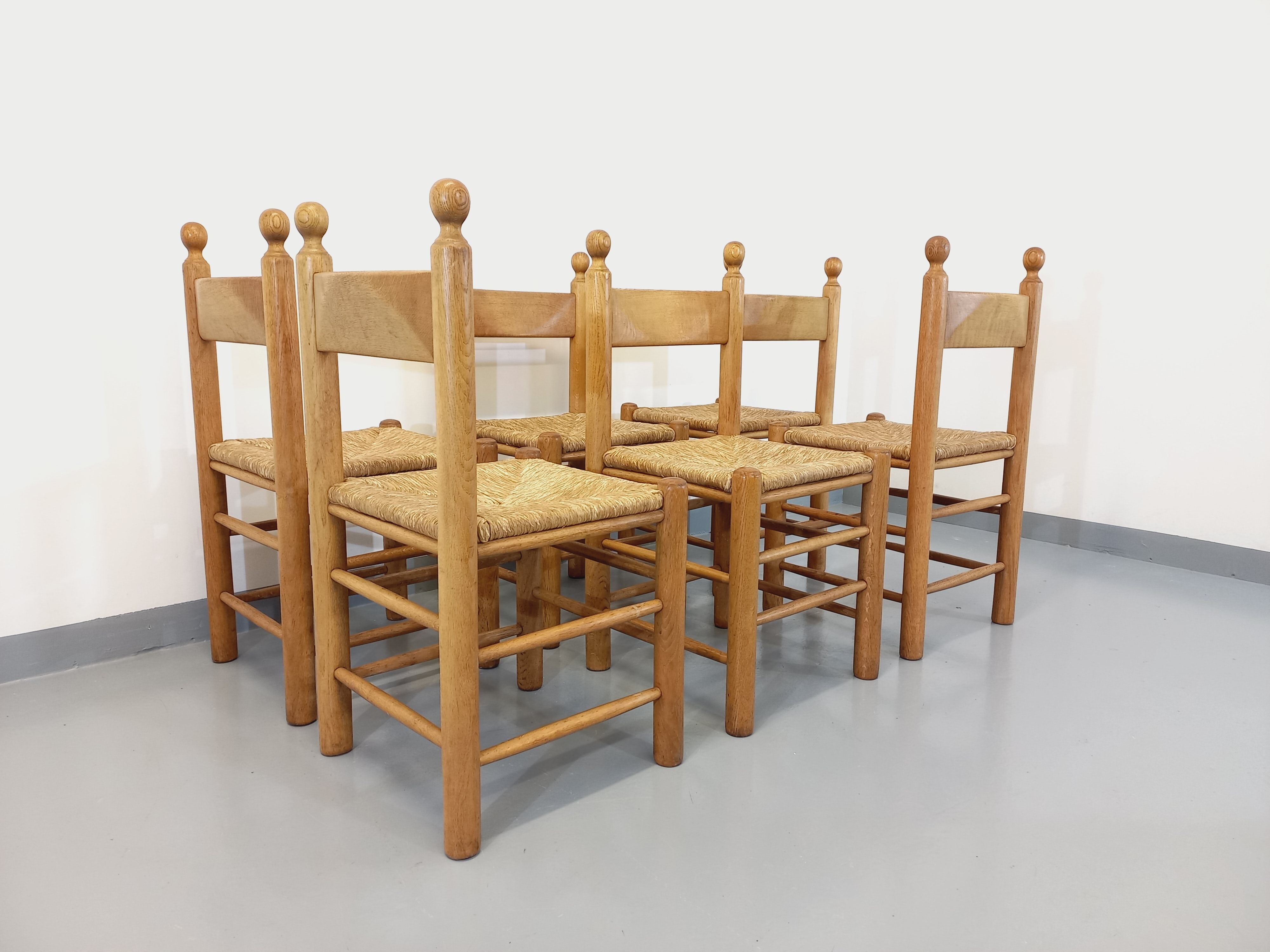 Suite of 6 vintage brutalist chairs in solid oak wood and straw from the 60s