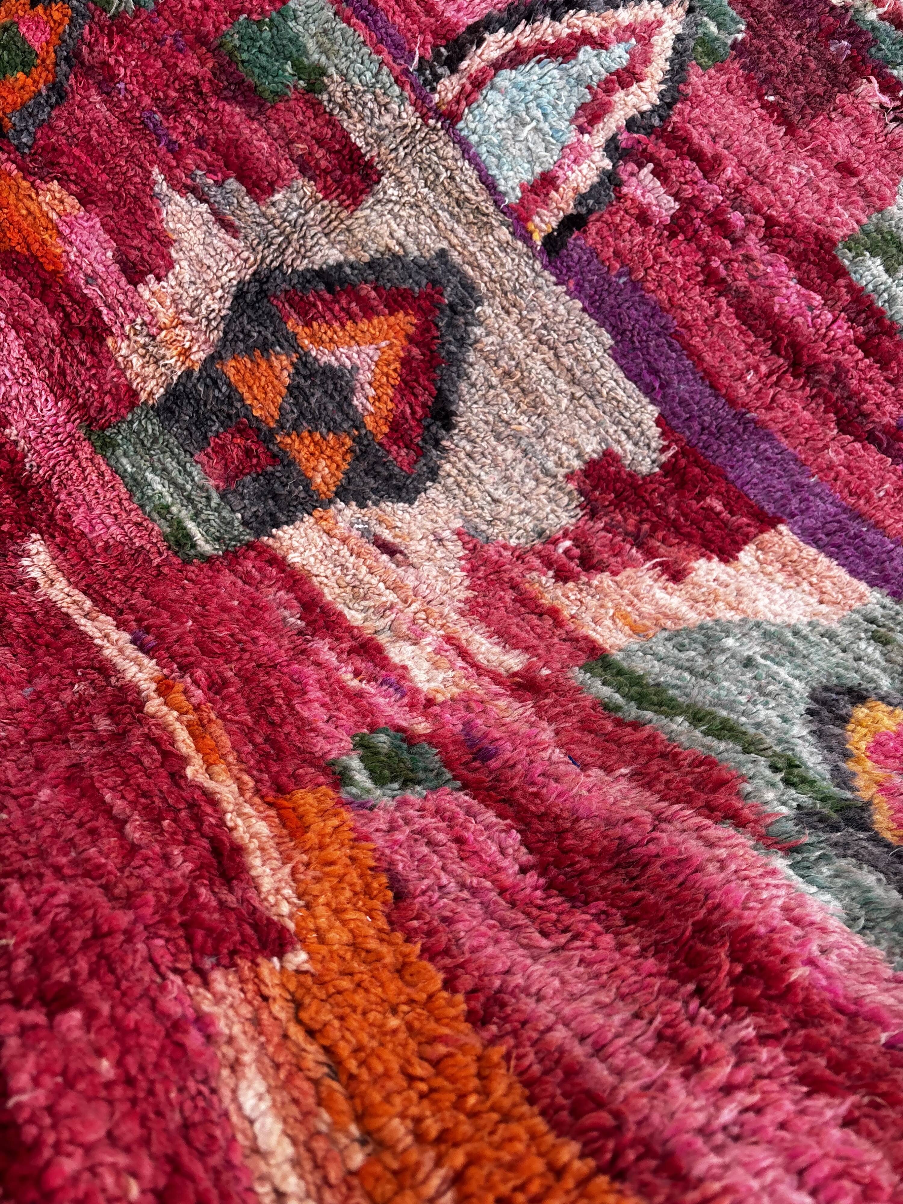 Vintage Moroccan Boujad rug in wool / handmade in Morocco