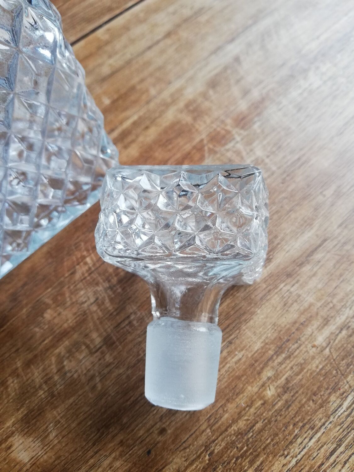 Cut glass whisky carafe with its collar marked "whisky".