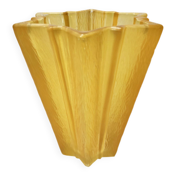 Vase en verre jaune en forme d'étoile Art Déco attribué à Pierre D'Avesn pour Dau