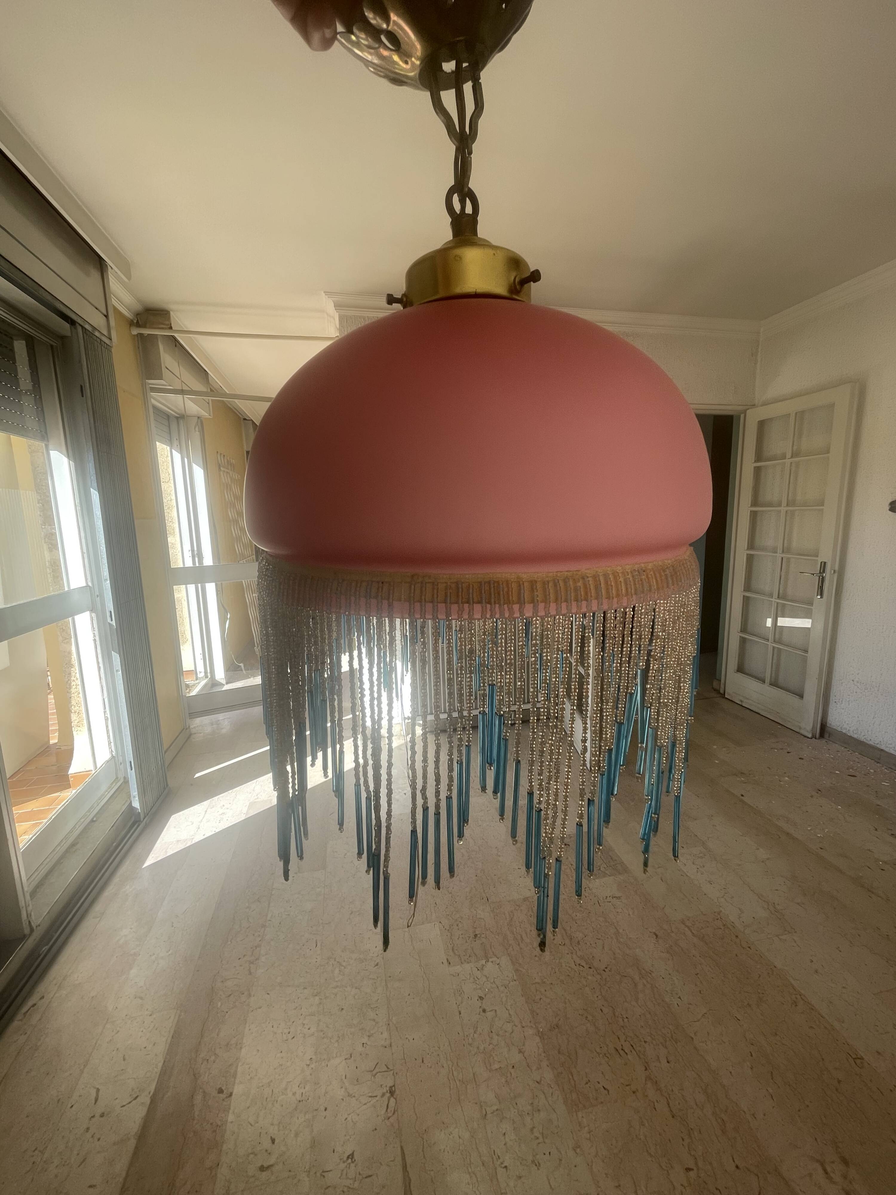 Lustre opaline et perles années 60