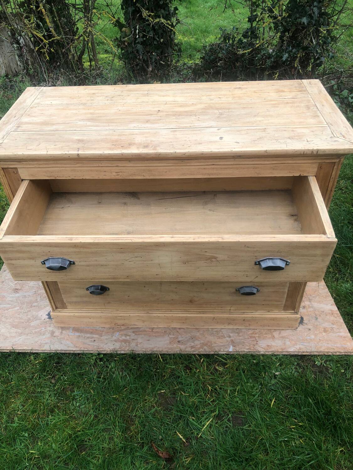 Vintage wooden chest of drawers