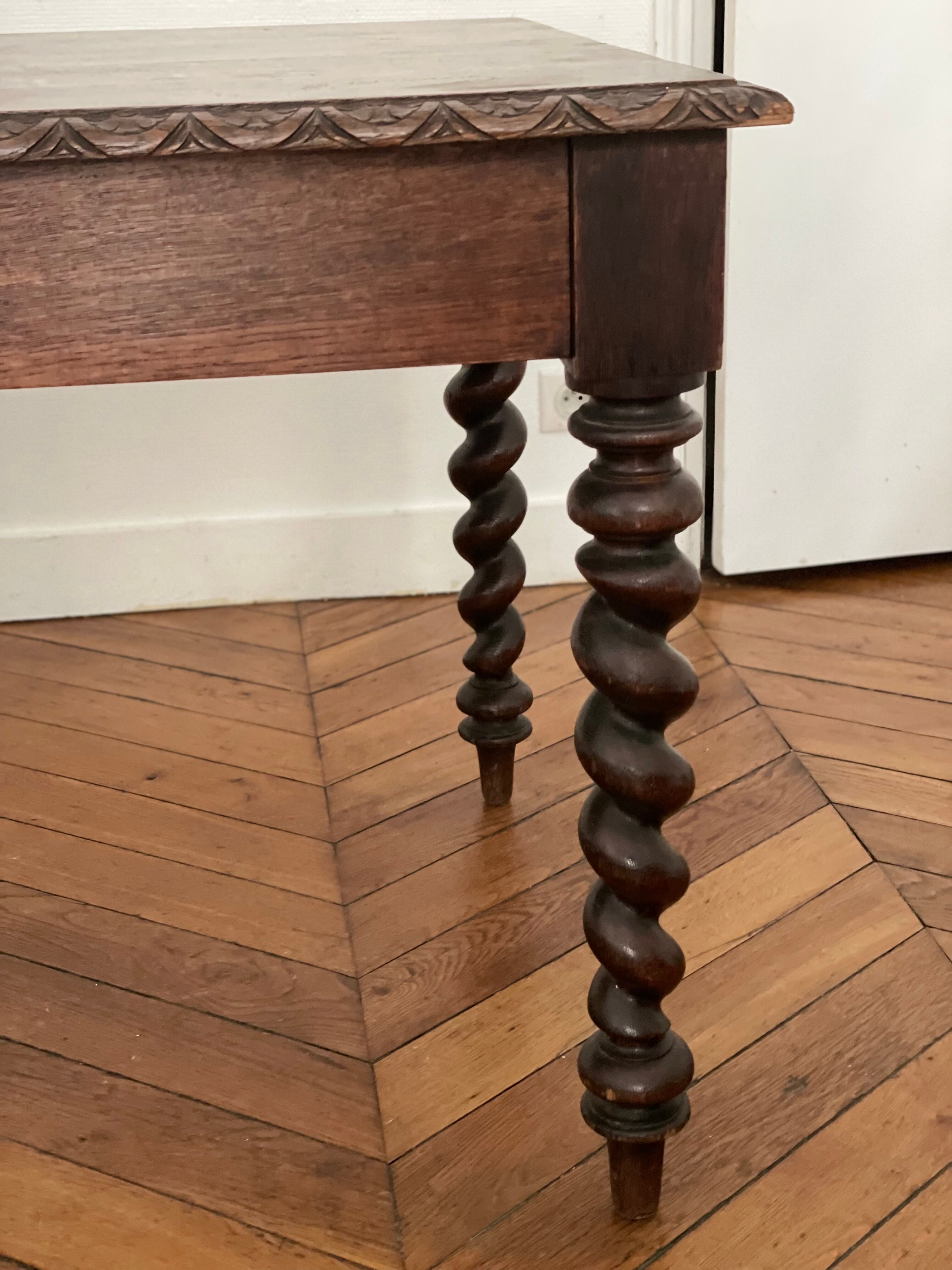 Old farm dining table Louis XIII turned wood