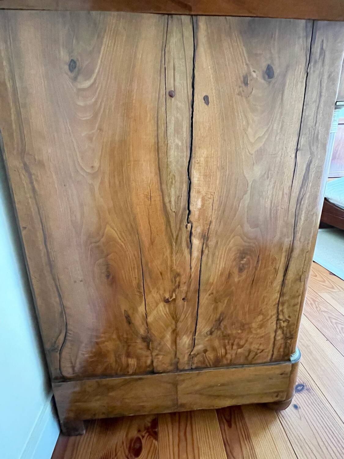 Empire storage chest of drawers