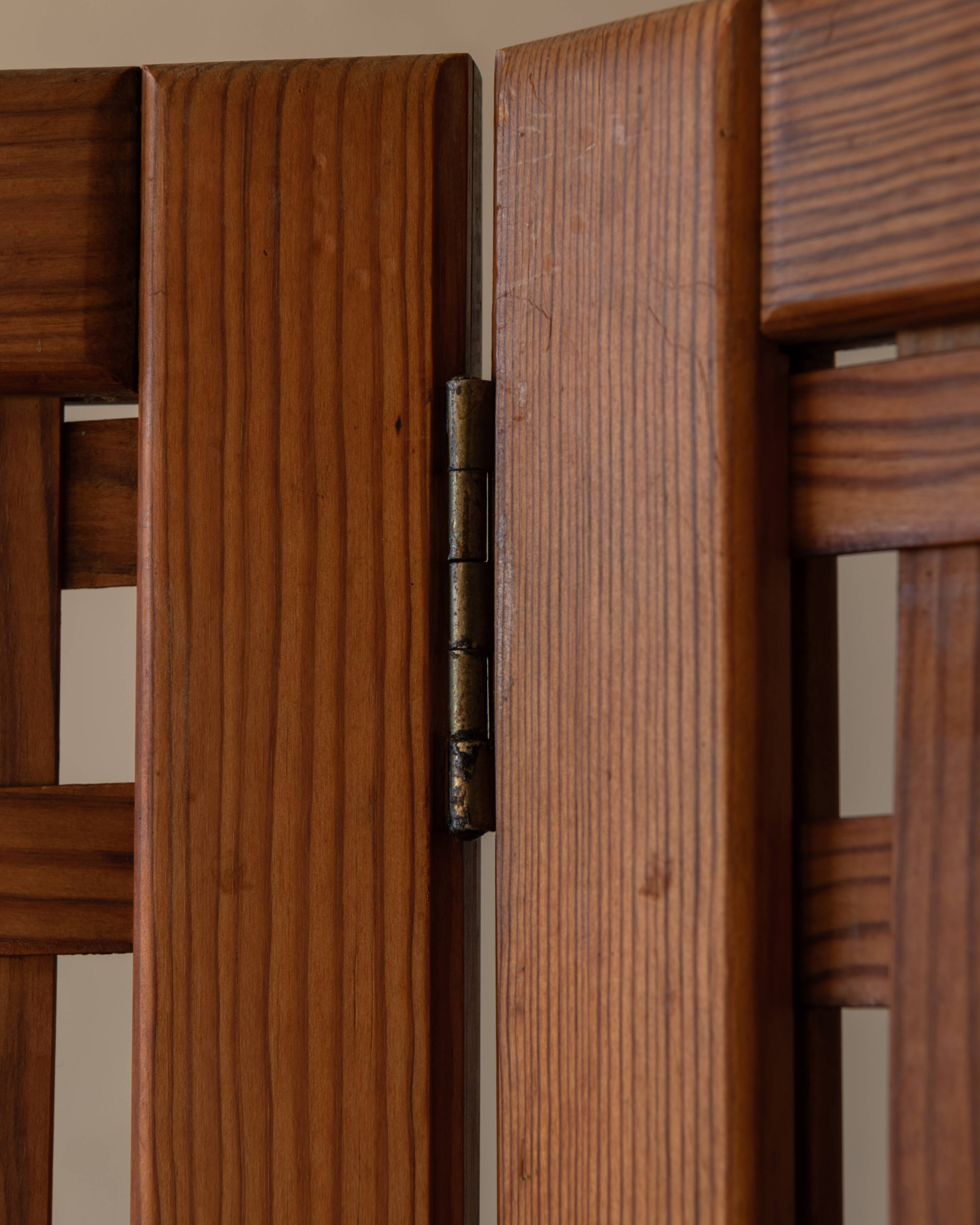 Paravent vintage en bois à 3 panneaux ajourés · Paravent pliant en pin (135 cm)