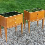Vintage pair of bedside tables from the 1950s in sycamore and a mirror.