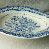 Wavy model faience dish from delft blauw holland