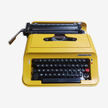 Underwood 319 Typewriter Yellow