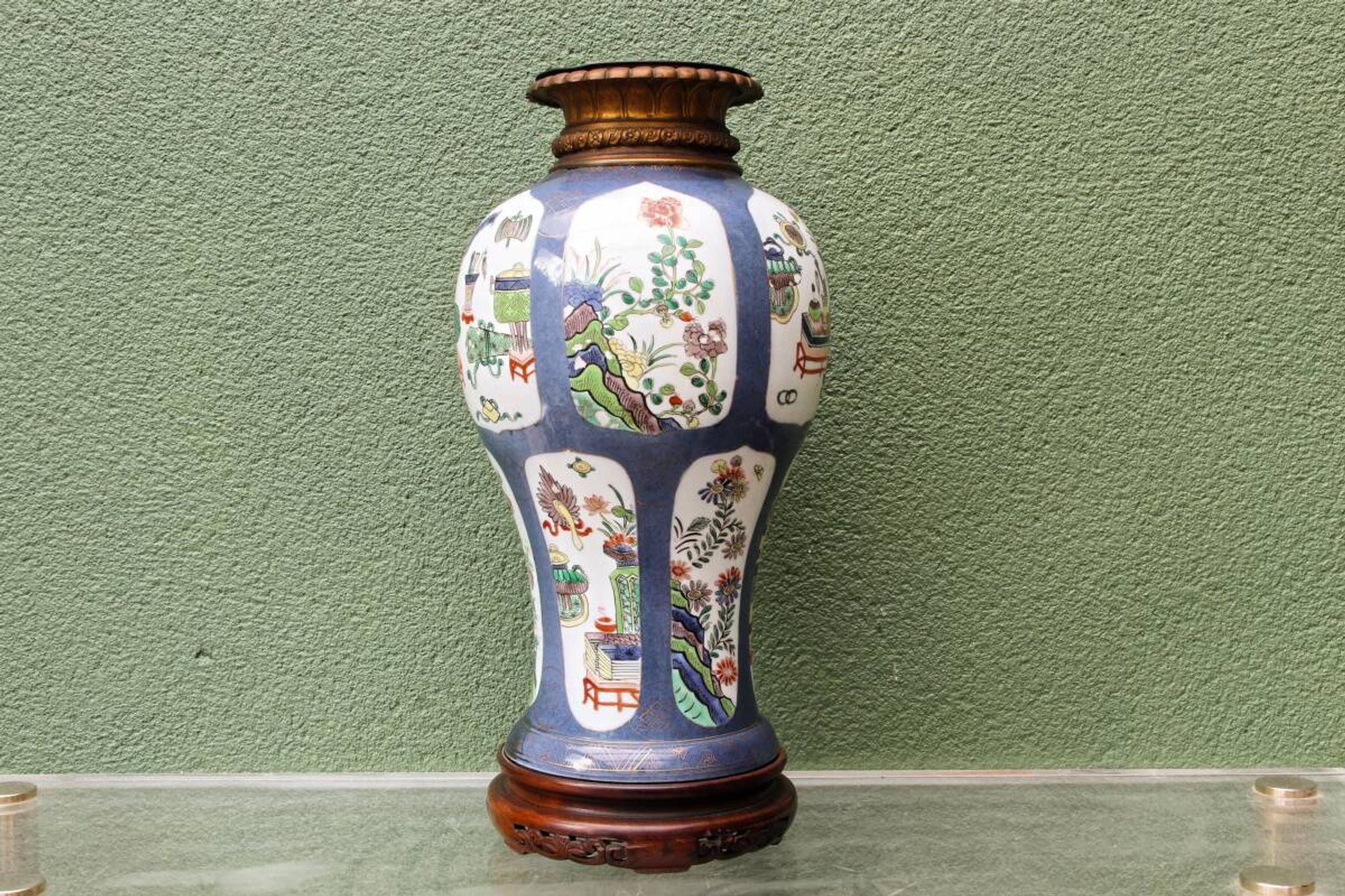 Lamp base, Chinese porcelain, Kangxi style, late 19th century.