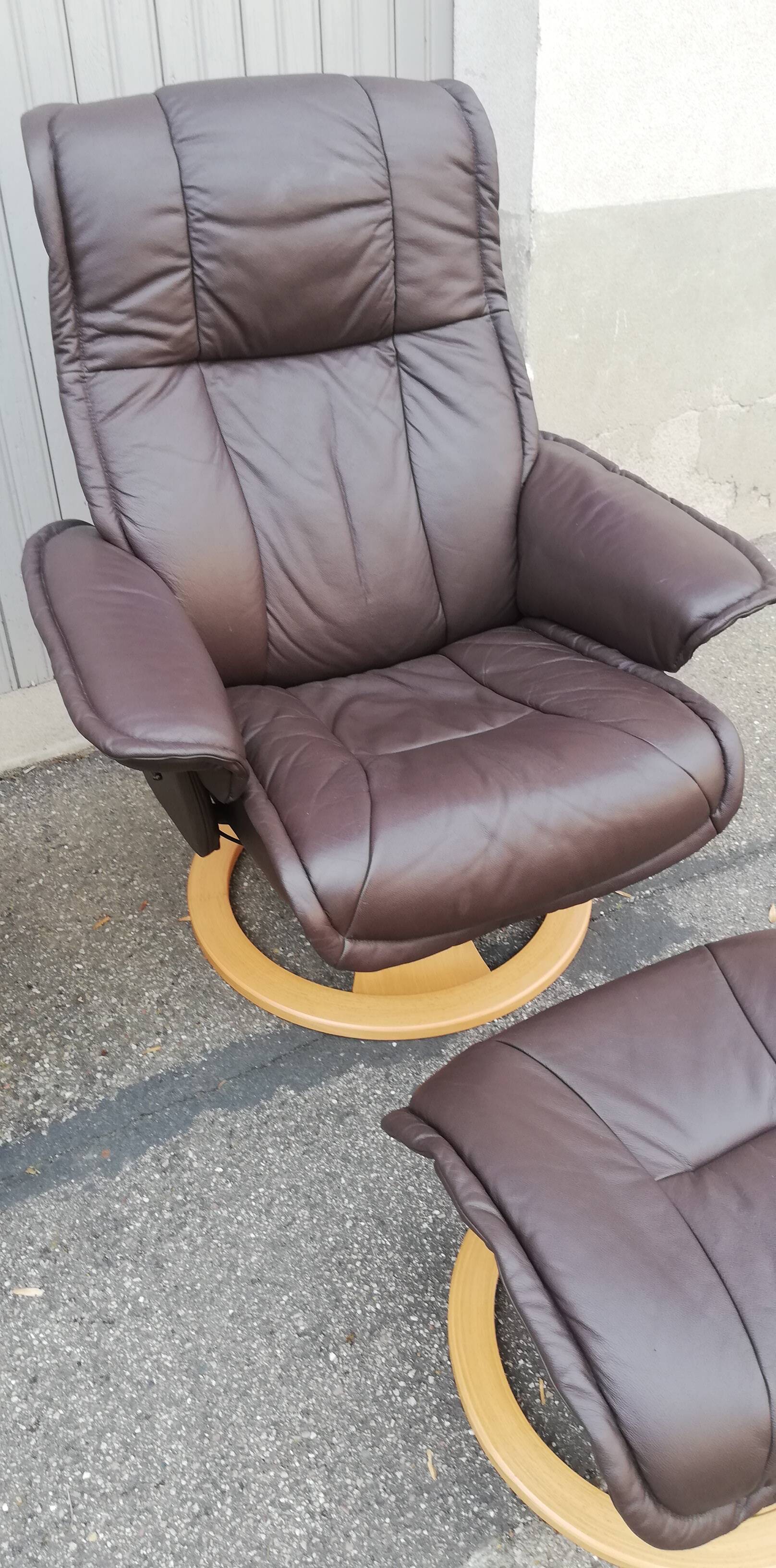 Pair of vintage armchairs with ottoman
