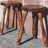 Tabourets bas tripodes, bois massif. (Lot de 2)