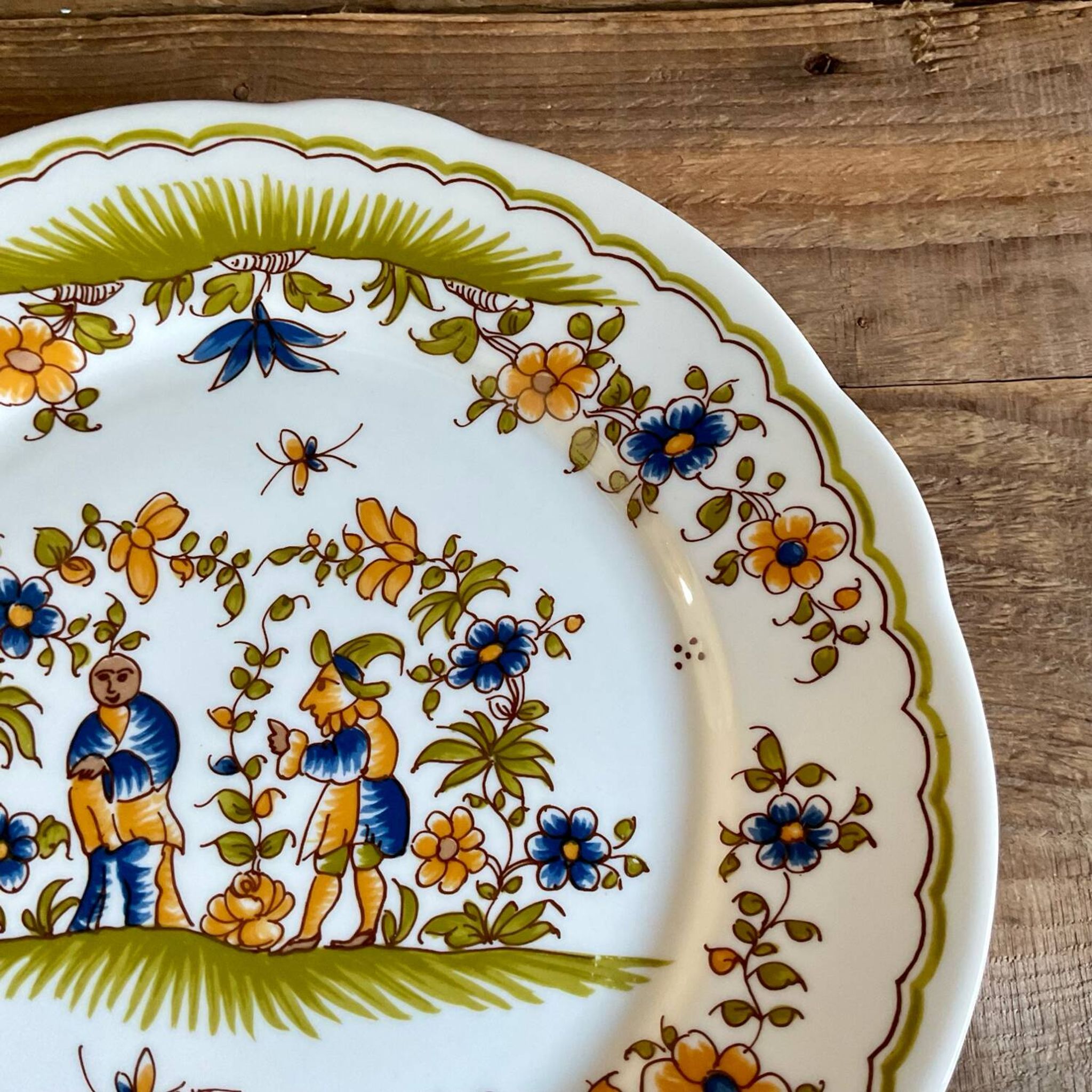 Assiette « Vieux Moustiers » reproduction vintage