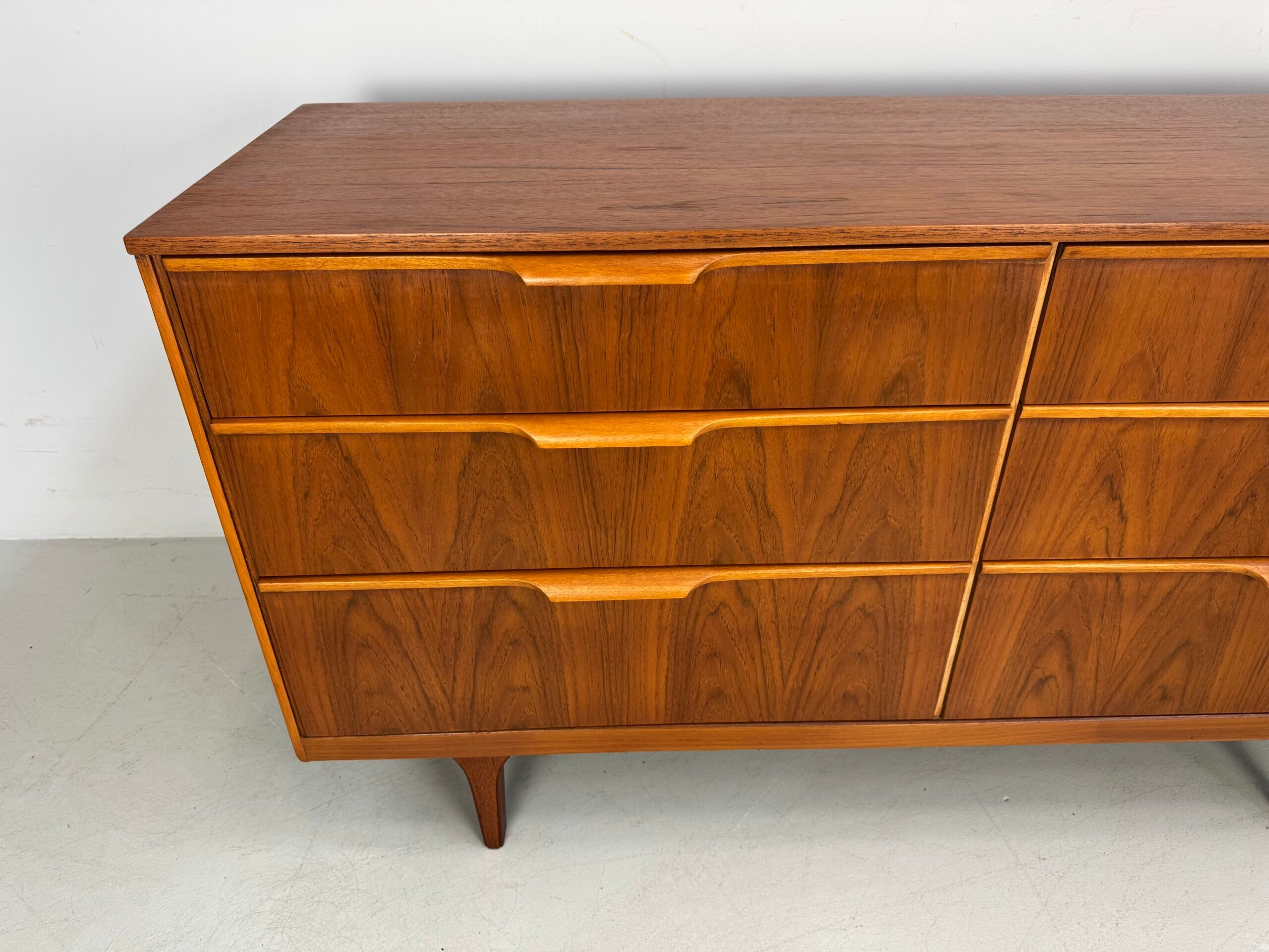 Vintage Austinsuite sideboard.